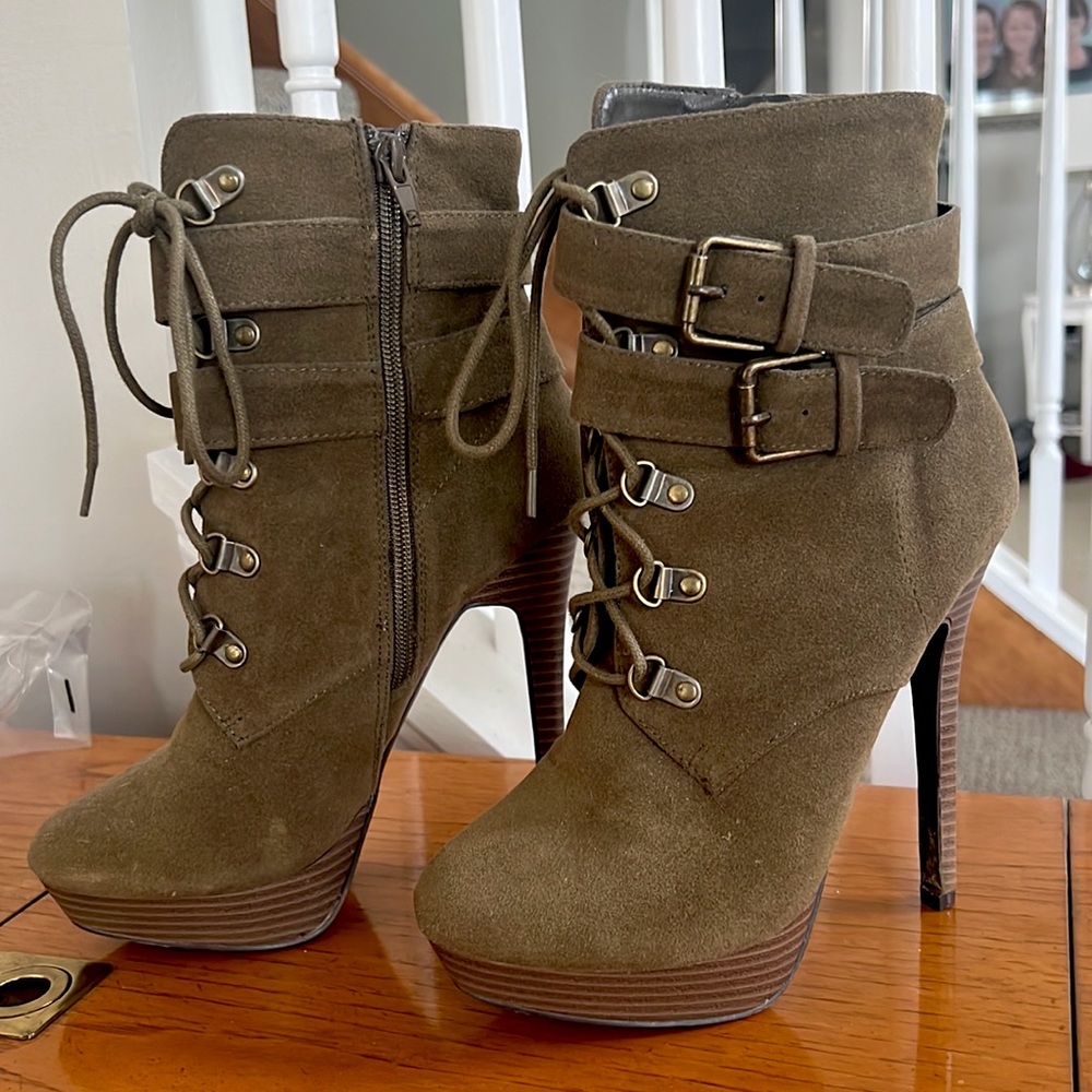 Olive green Fashion nova platform heels